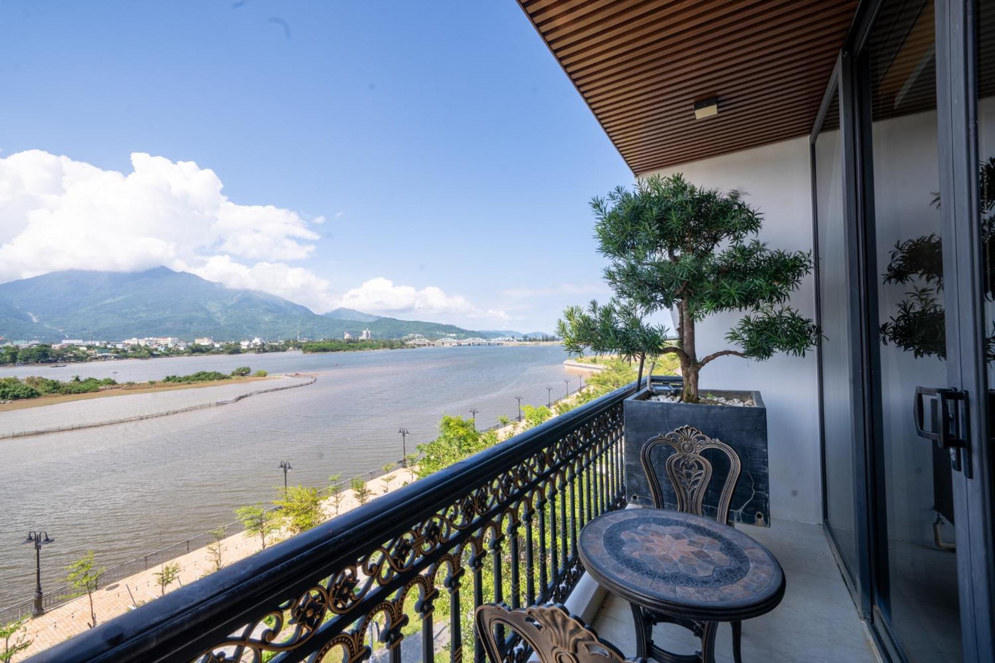 Cami Riverside Resort Дананг Екстериор снимка