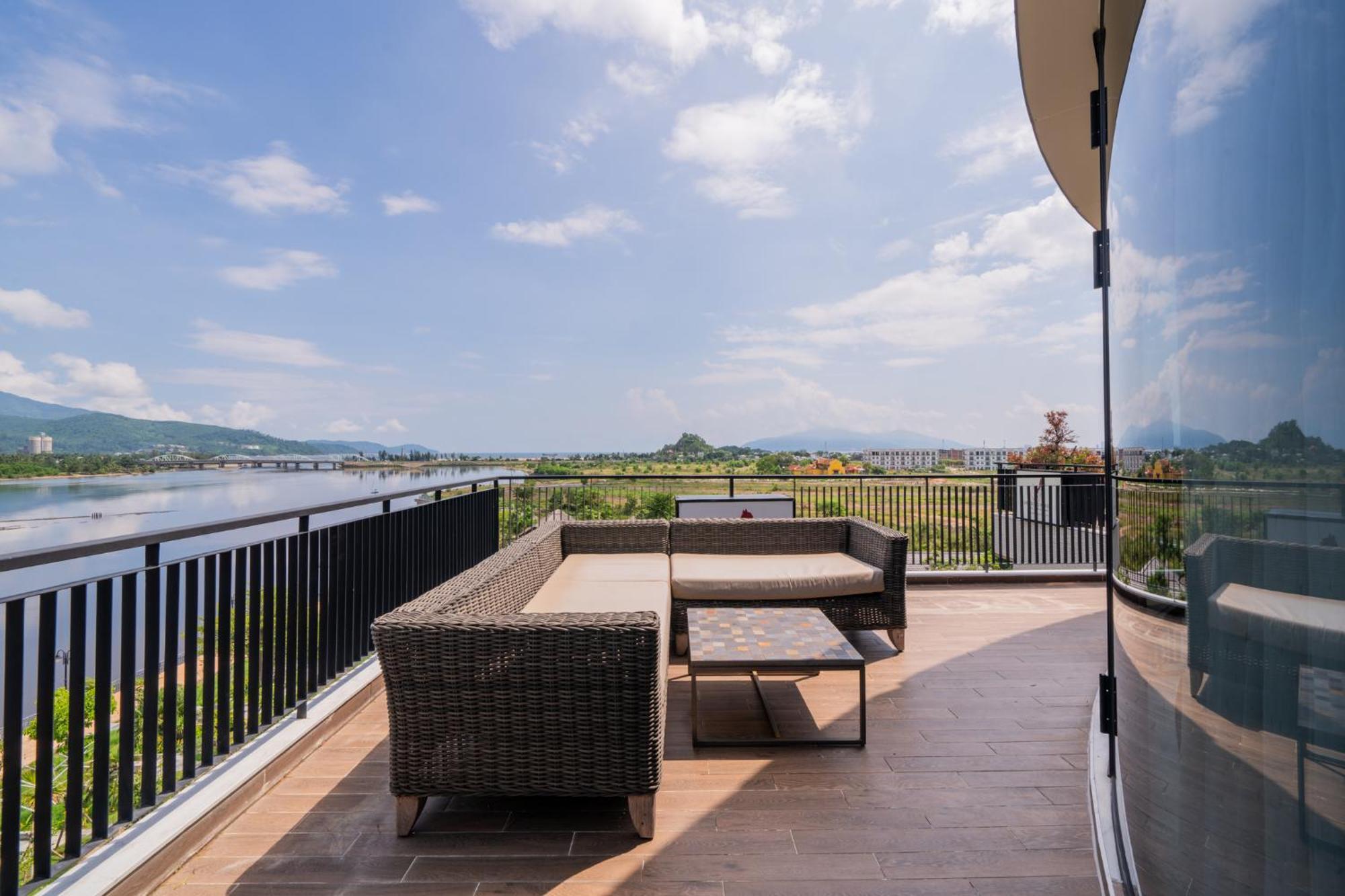 Cami Riverside Resort Дананг Екстериор снимка