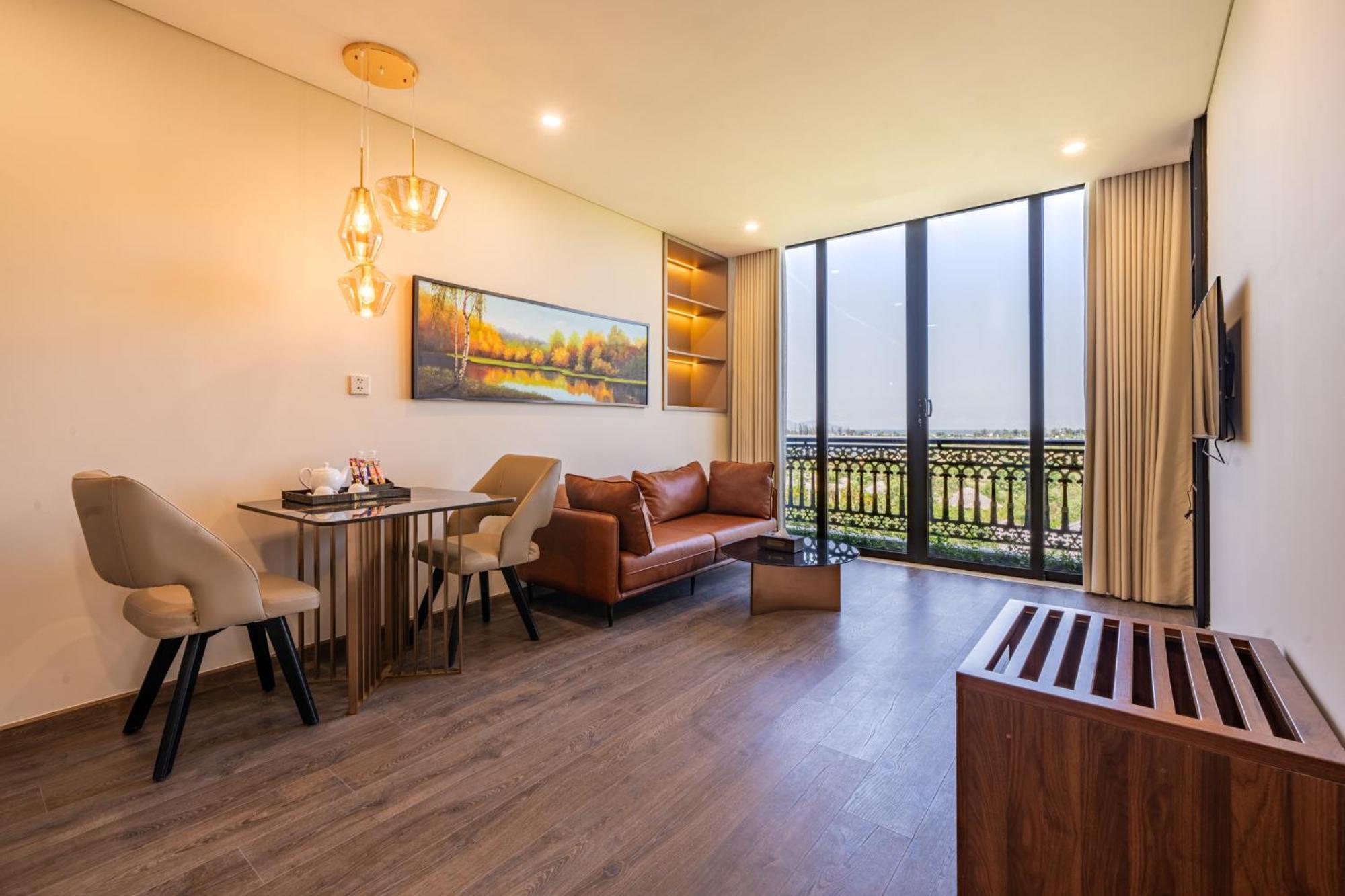 Cami Riverside Resort Дананг Екстериор снимка