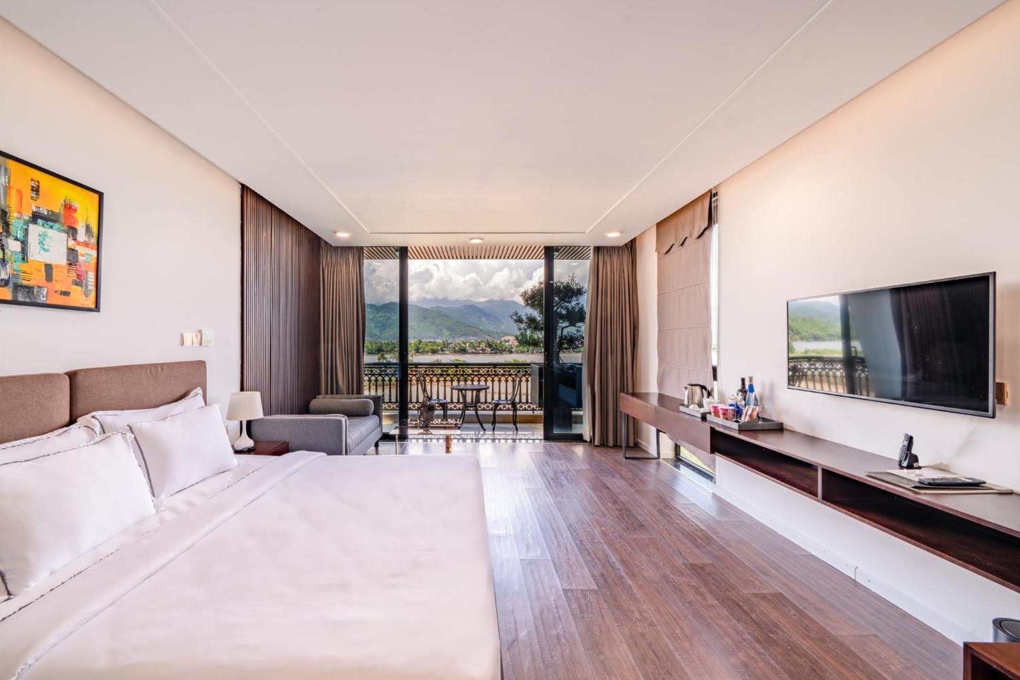 Cami Riverside Resort Дананг Екстериор снимка