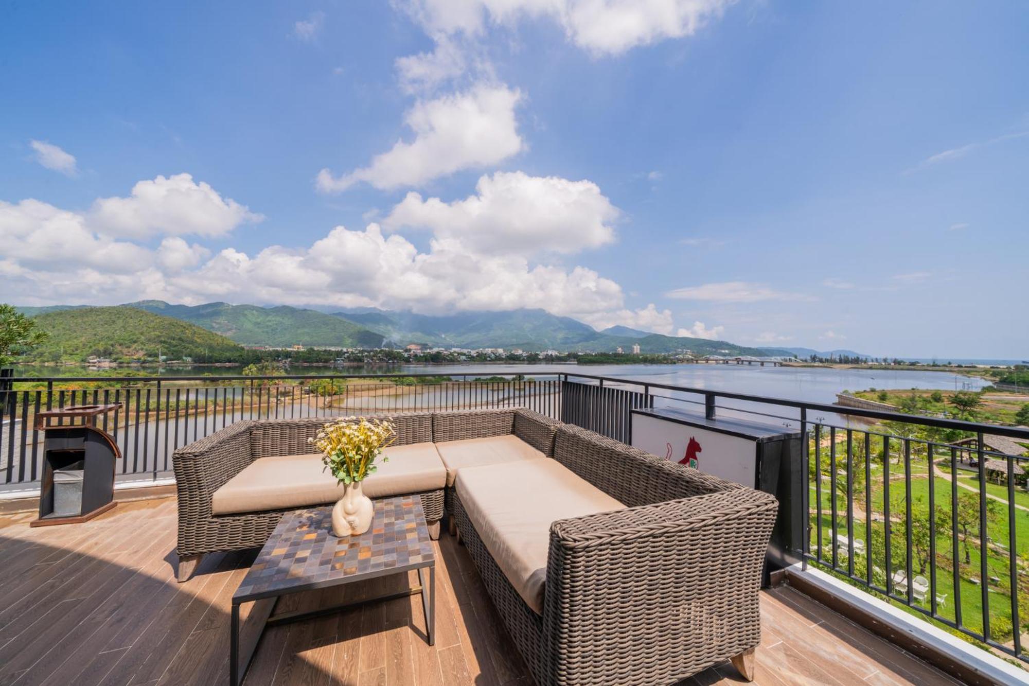 Cami Riverside Resort Дананг Екстериор снимка