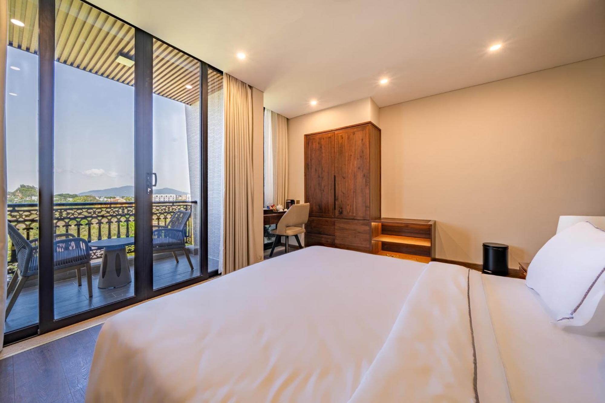Cami Riverside Resort Дананг Екстериор снимка
