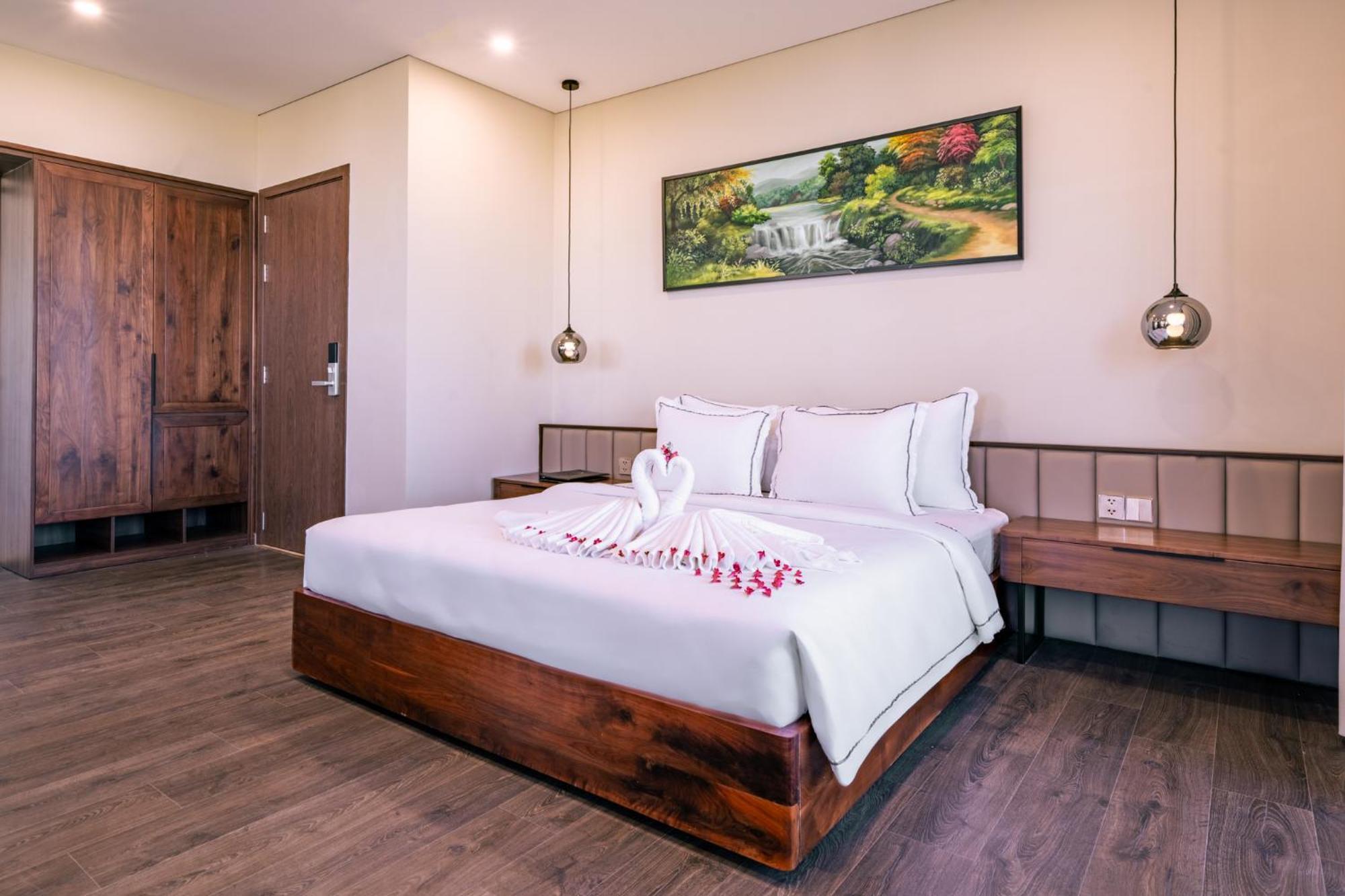 Cami Riverside Resort Дананг Екстериор снимка